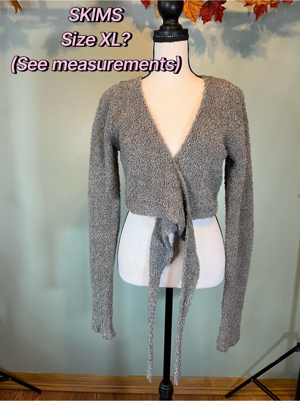 SKIMS Women's Gray Tie-Front Cozy Cropped Sweater- See Measurements